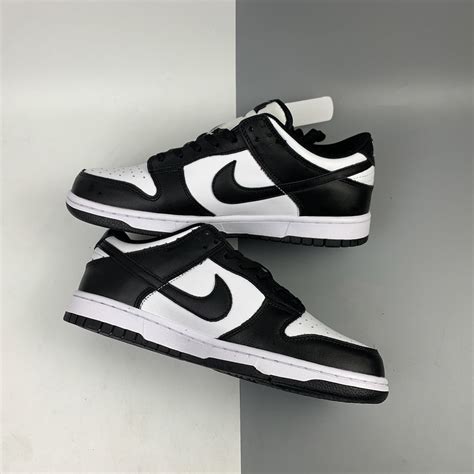 nike wit zwart|white and black nike shoes.